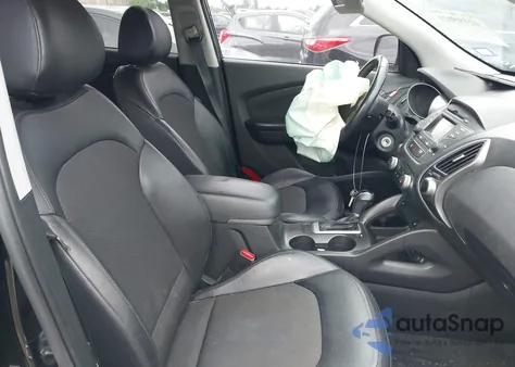 2015 Hyundai Tucson Se z USA, uszkodzony, nr VIN KM8JU3AG4FU112903